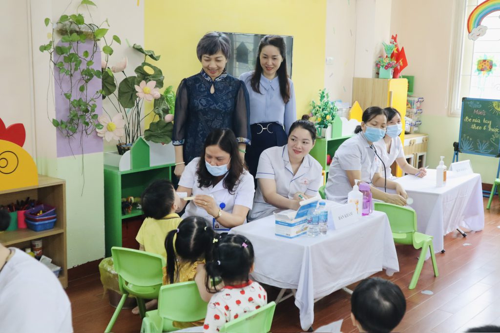 Tổ chức khám sức khỏe định kỳ cho trẻ em dưới 6 tuổi tại các cơ sở giáo dục mầm non trong và ngoài công lập năm 2026, năm học 2026-2027 trên địa bàn phường Phương Liệt