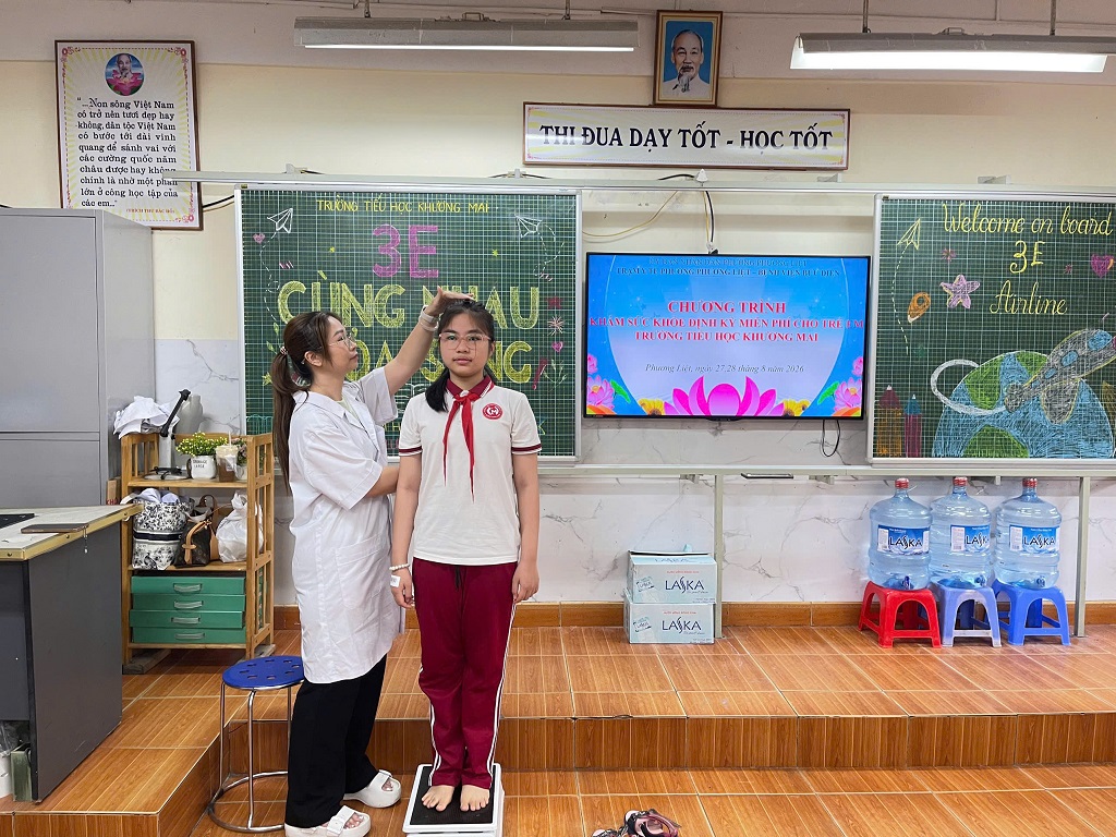 Phường Phương Liệt tiếp tục tổ chức khám sức khỏe cho học sinh các Trường tiều học, trung học cơ sở